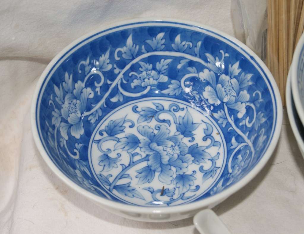 39 Piece Chinese Porcelain Dinner Service 8 Place settings, Box of Vintage Chopsticks, Bamboo Skewer