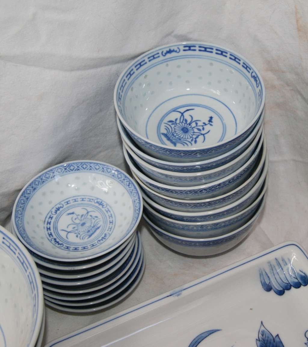 39 Piece Chinese Porcelain Dinner Service 8 Place settings, Box of Vintage Chopsticks, Bamboo Skewer