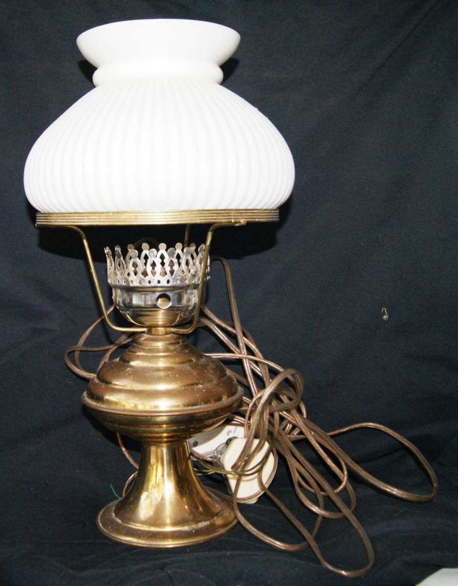 Stunning Vintage Brass and Milk Glass Lamp