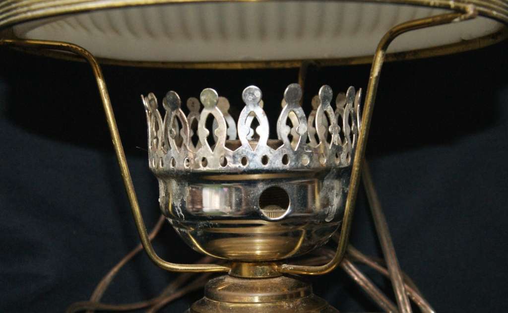 Stunning Vintage Brass and Milk Glass Lamp