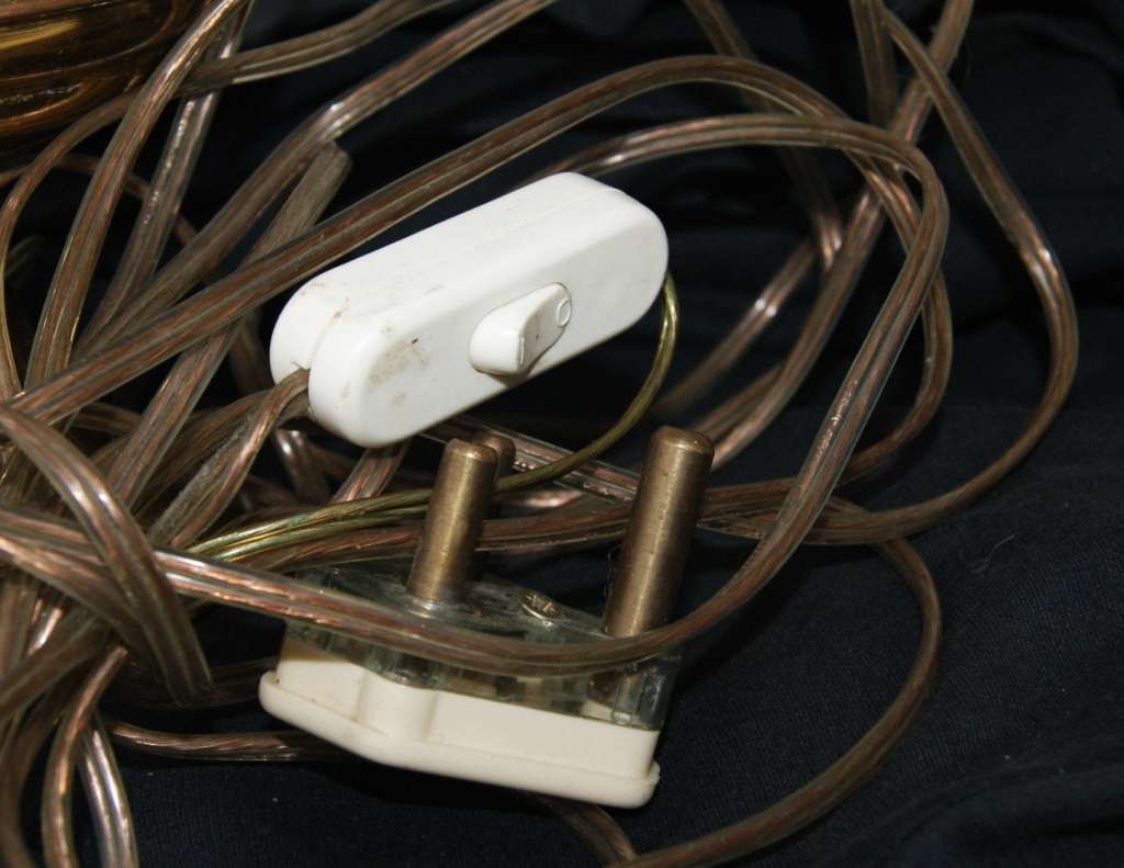 Stunning Vintage Brass and Milk Glass Lamp