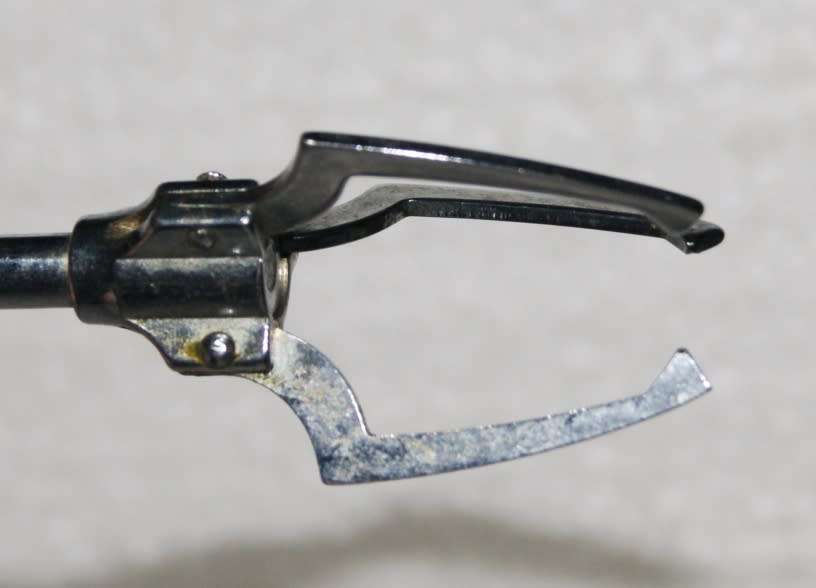 Vintage Spring Loaded Ice Tongs @@@ CCCRRRAAAZZZYYY R1 START