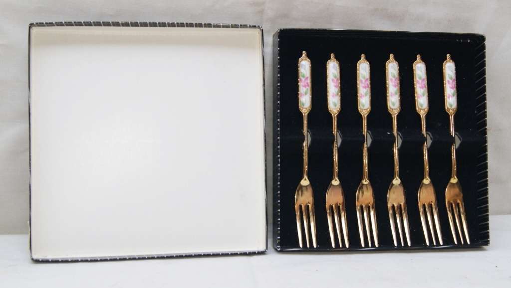 Set of 6 Greensons "Dynasty" Gold Plated Cake Forks