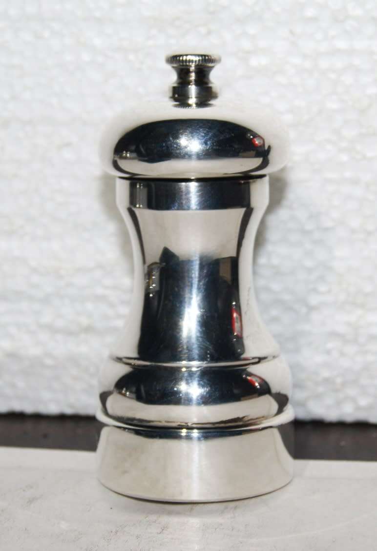 Hallmarked Silver London 1980 Pepper Grinder (162.1g) @R1 START