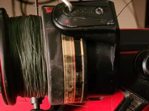 HOT!!! Lured into fishing WITH A FREE REEL