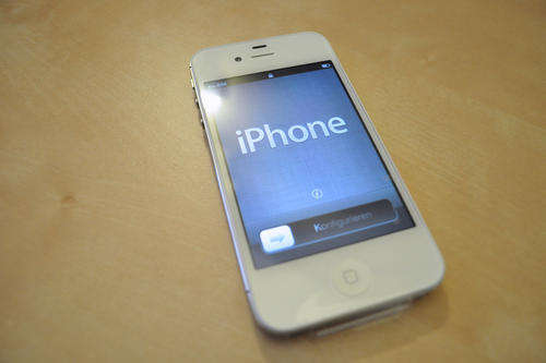 Apple iPhone 4S 64G White - New - Unlocked