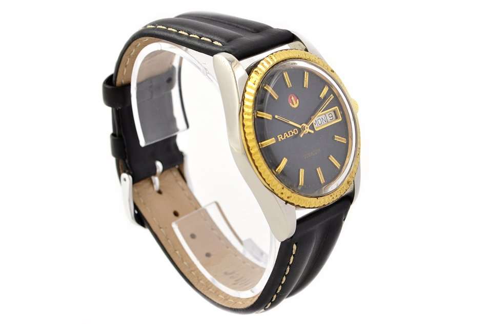 Vintage Rado Voyager Stainless Steel Automatic Mens Watch 1257