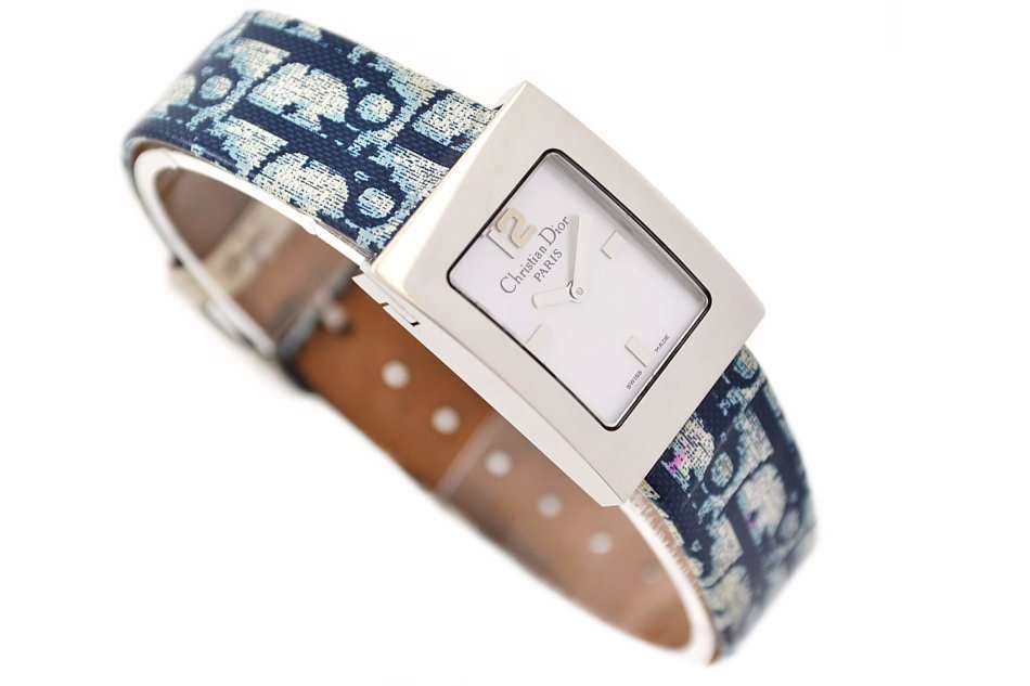 Vintage Christian Dior D78-109 Stainless Steel Ladies Quartz Watch 1504