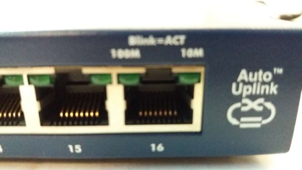 Netgear Pro safe 16 port 10/100 switch unmanaged Model FS116