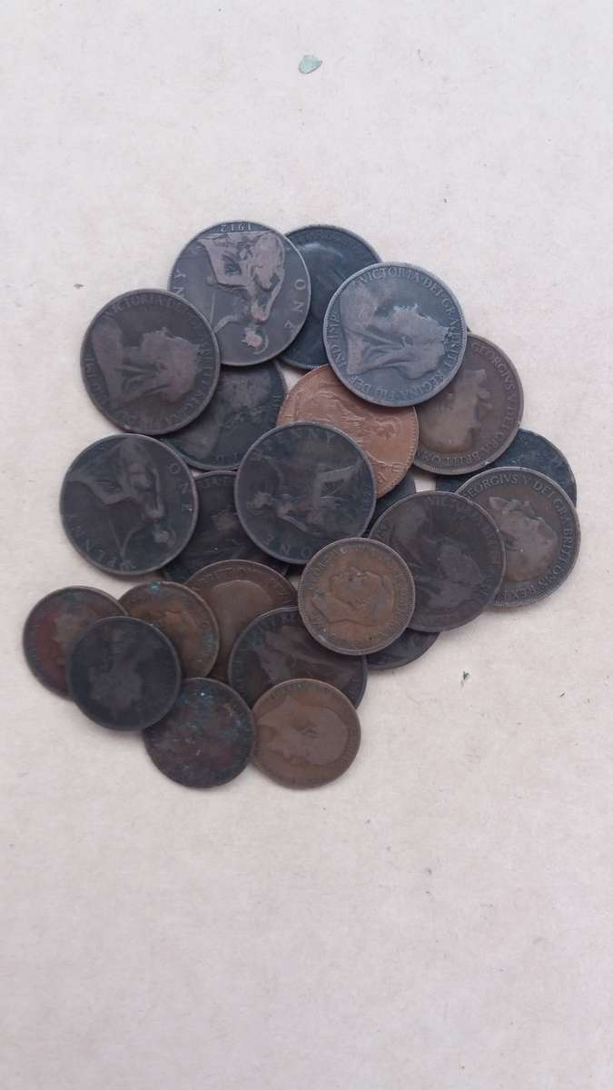 United Kingdom Old Penny mix *8 x 1/2 penny & 20 x 1 penny*