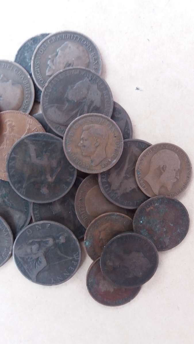 United Kingdom Old Penny mix *8 x 1/2 penny & 20 x 1 penny*