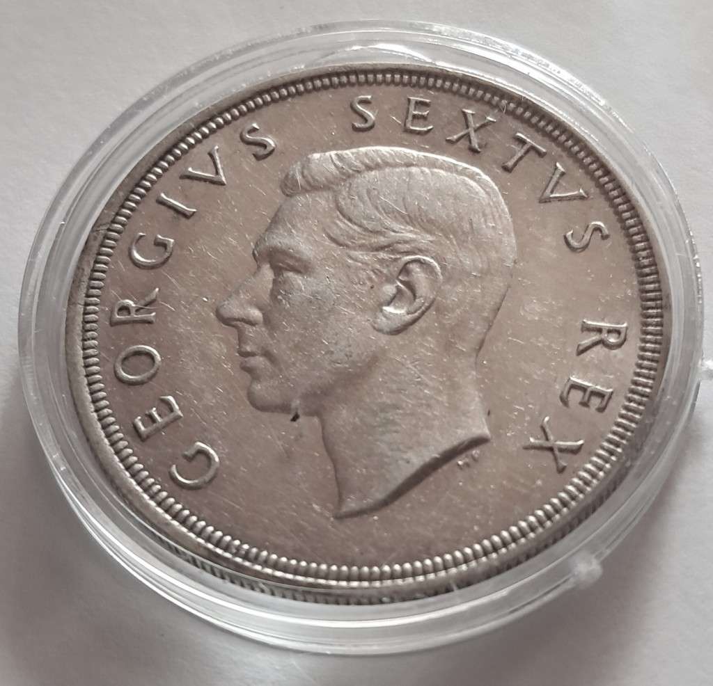 UNION OF SOUTH AFRICA - 1951 5 SHILLINGS - SILVER - GEORGE VI - EXCELLENT CONDITION - IN CAPSULE