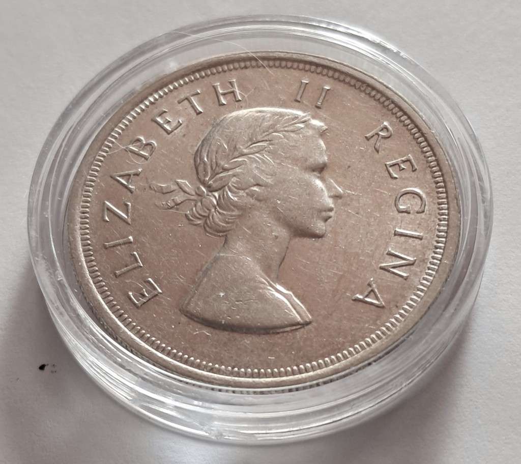 UNION OF SOUTH AFRICA - 1953 5 SHILLINGS - SILVER - ELIZABETH II - EXCELLENT CONDITION - IN CAPSULE
