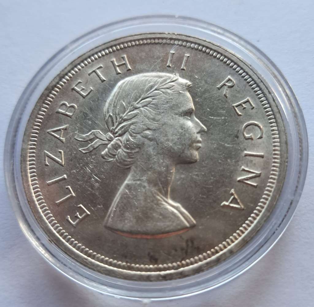 UNION OF SOUTH AFRICA - 1956 5 SHILLINGS - SILVER - ELIZABETH II - EXCELLENT CONDITION - IN CAPSULE