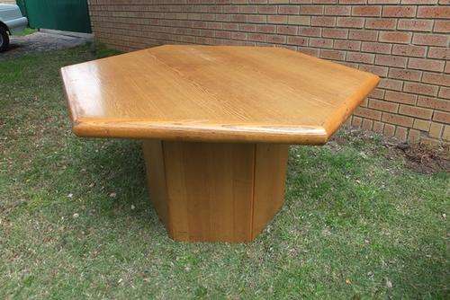 OAK OCTAGONAL BOARDROOM DESK IN EXCELLENT CONDITION