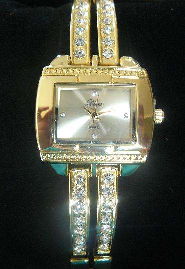 BEAUTIFUL WOMENS GOLD QUARTZ WATCH