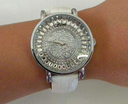 BEAUTIFUL!!! Diva Watch With White Genuine Leather Strap