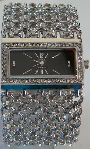 *Stunning* silver Quartz Watch!!