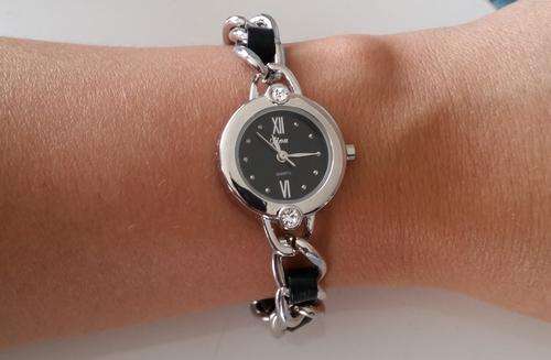 SOMETHING DIFFERENT - SILVER & BLACK QUARTZ WATCH - STUNNING!!