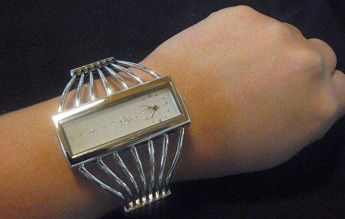 STUNNING SLILVER WATCH