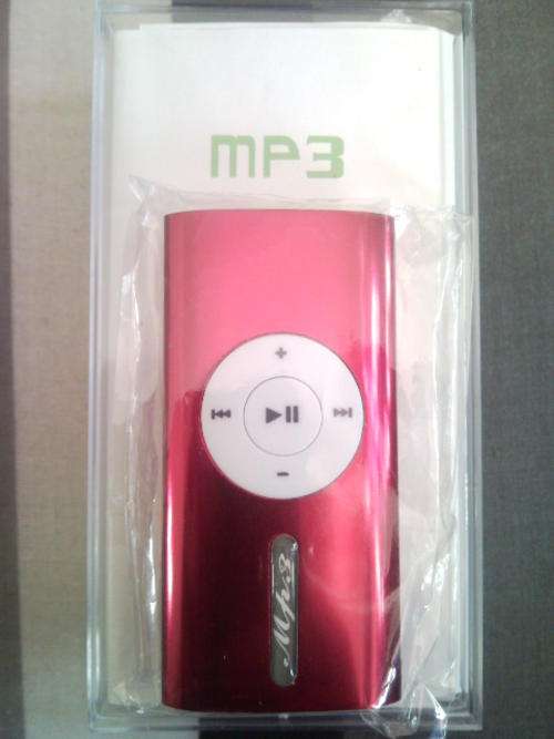 RED MP3 PLAYER WITH LOUD SPEAKER AND SD/TF CARD SLOT