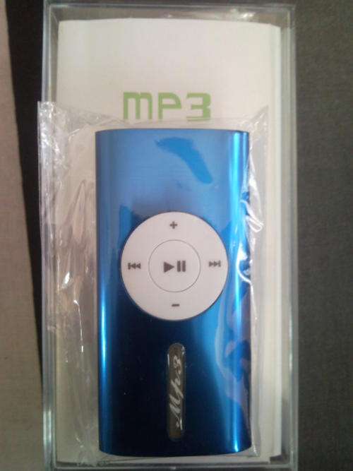 BLUE MP3 PLAYER WITH LOUD SPEAKER AND SD/TF CARD SLOT