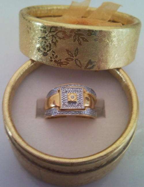 BEAUTIFULL DESIGNER 3 PIECE WEDDING SET RING  CLAD IN 18CT GOLD SIZE 18