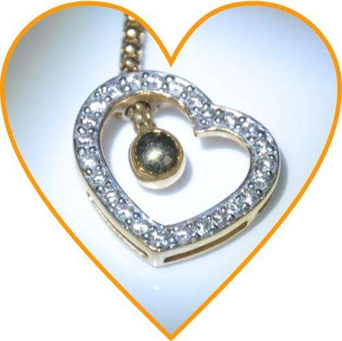 18Ct Gold chain and Heart with 25 diamonds