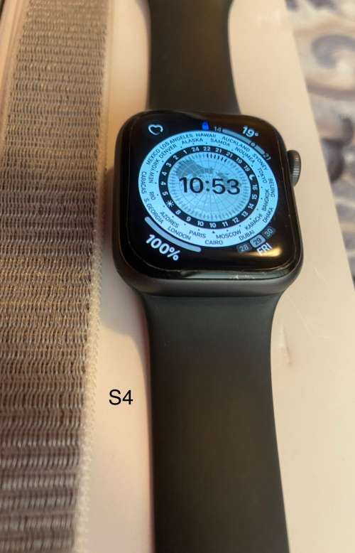 Apple Watch Series 4 40mm Space Grey