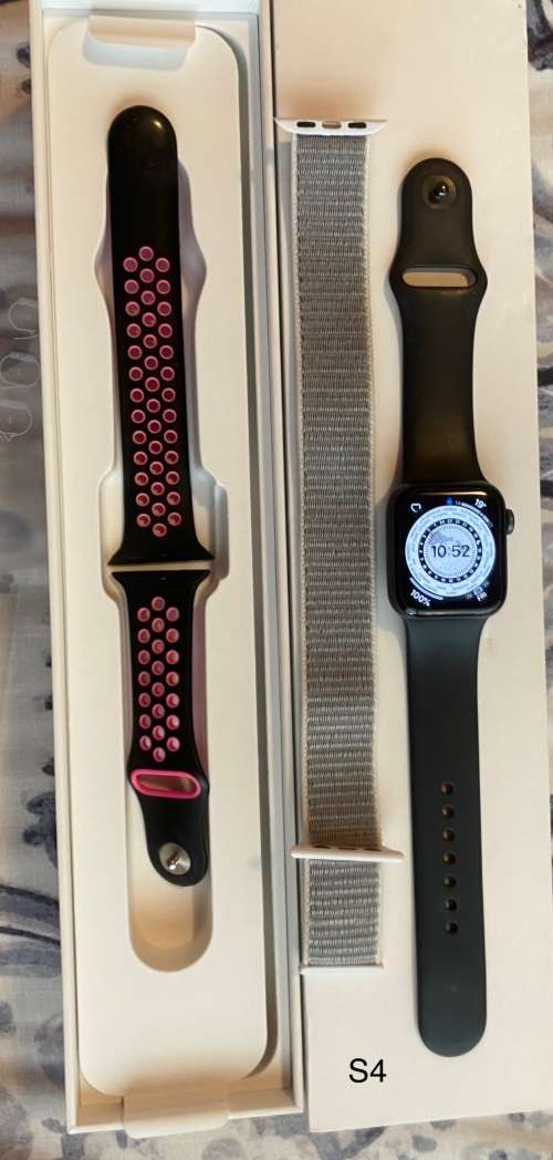 Apple Watch Series 4 40mm Space Grey