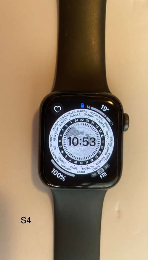 Apple Watch Series 4 40mm Space Grey