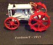 Hachette Collection Tractor - Fordson F 1917 Scale 1:43