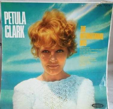 LP - Petula Clark - The International Hits - (Note GOT SCRATCHES)