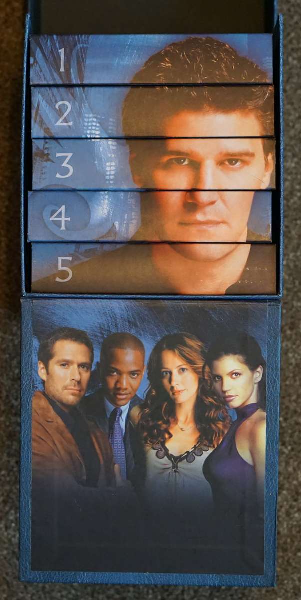 Angel - The Complete Collector's Edition (Used)