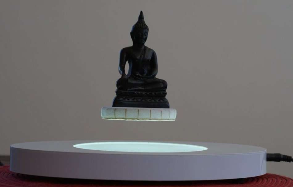 Magnetic Levitation Display - 3-4cm Levitation Gap - Supports Up To 500g - Inbuilt Light