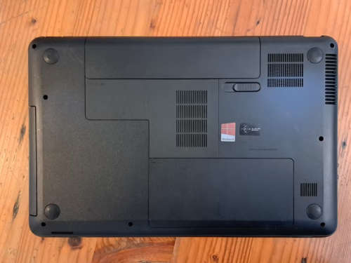 [GOOD CONDITION] HP 250 Laptop 6GB RAM, Not turning on