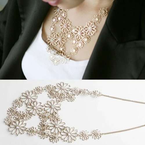 FASHION GOLD PLATED CAMELLIA FLOWER BIB SHAPE NECKLACE