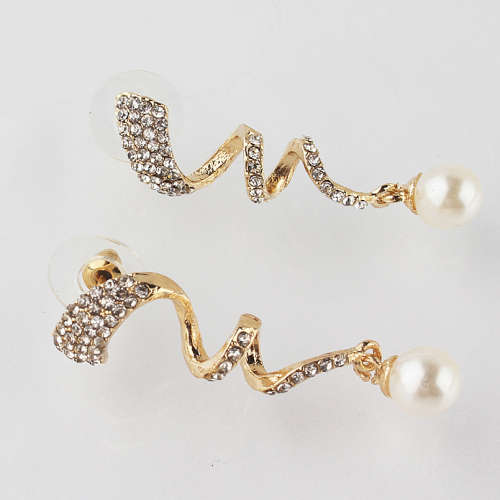 ONE PAIR  UNIQUE TWIRLEY DESIGN 18 KT GOLD PLATED AUSTRALIAN CRYSTAL