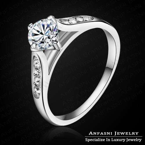 PLATINUM GOLD PLATED SWA STELLUX REAL AUSTRIAN CRYSTALS RING SIZE NO 6