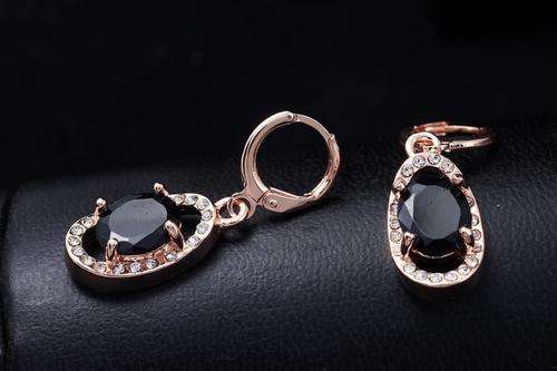 18 KT ROSE GOLD PLATED  CUBIC ZIRCONIA DROP EAR RINGS