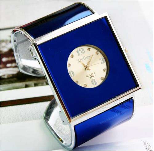 BLUE SQUARE QUARTZ ANALOG BRACELET WATCH FOR WOMEN