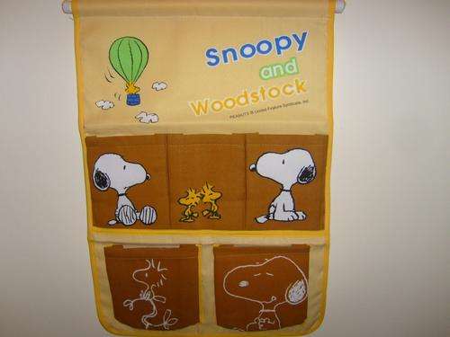 MAKE YOU BABY HAPPY !!!! WALL HANGING.....SNOOPY AND WOODSTOCK