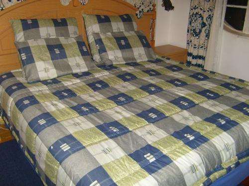 5 PIECE QUEEN SIZE THICK WONDERFUL COMFORTER SET