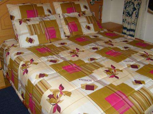 5 PIECE QUEEN SIZE THICK WONDERFUL COMFORTER SET