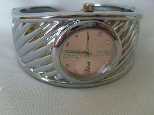 STUNNING LADYS DIVA BRACELET WATCH !!! PINK FACE (EXELLENT QUALITY)