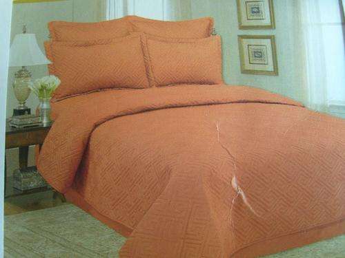 6 PIECE QUEEN SIZE POLYCOTTON BEDSPREAD SET (COLOUR MORE BRIGHT LIKE THE PICTURE  ( FULLY EMBROIDED)