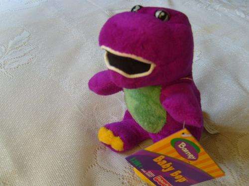 CHRISTMAS IS ON THE WAY!!!BARNEY HI SINGING ORIGINAL BARNEY SONG !!!
