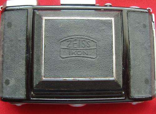 ZEISS IKON 521/16 CAMERA