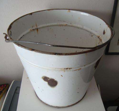 ENAMEL BUCKET