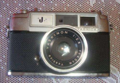 YASHICA CAMERA